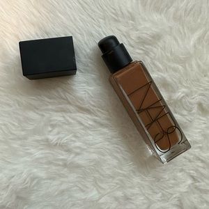 NARS Natural Radiant Foundation